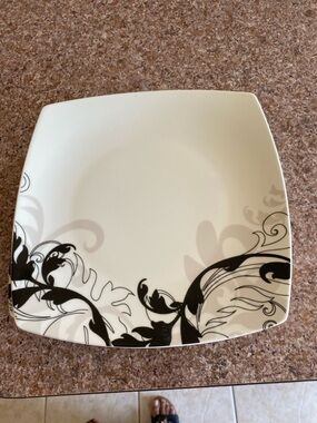 White Square Dinner Plates with Black Scroll Motif - Home Dining x 3 plates